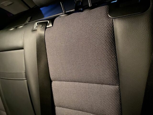 Серый Мерседес Ц-Класс, объемом двигателя 2.1 л и пробегом 220 тыс. км за 14900 $, фото 9 на Automoto.ua