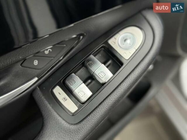 Серый Мерседес Ц-Класс, объемом двигателя 2.14 л и пробегом 290 тыс. км за 13500 $, фото 15 на Automoto.ua