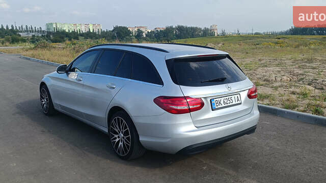 Серый Мерседес Ц-Класс, объемом двигателя 1.6 л и пробегом 312 тыс. км за 14200 $, фото 5 на Automoto.ua