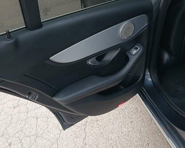 Сірий Мерседес Ц-Клас, об'ємом двигуна 1.6 л та пробігом 260 тис. км за 17400 $, фото 6 на Automoto.ua