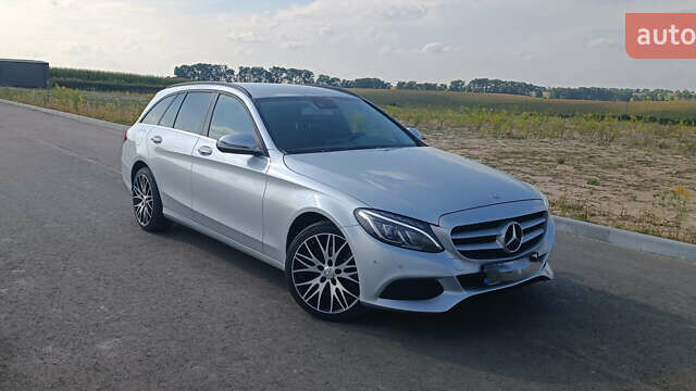 Серый Мерседес Ц-Класс, объемом двигателя 1.6 л и пробегом 312 тыс. км за 14200 $, фото 2 на Automoto.ua