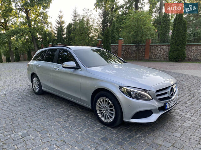 Сірий Мерседес Ц-Клас, об'ємом двигуна 2.2 л та пробігом 300 тис. км за 13900 $, фото 8 на Automoto.ua