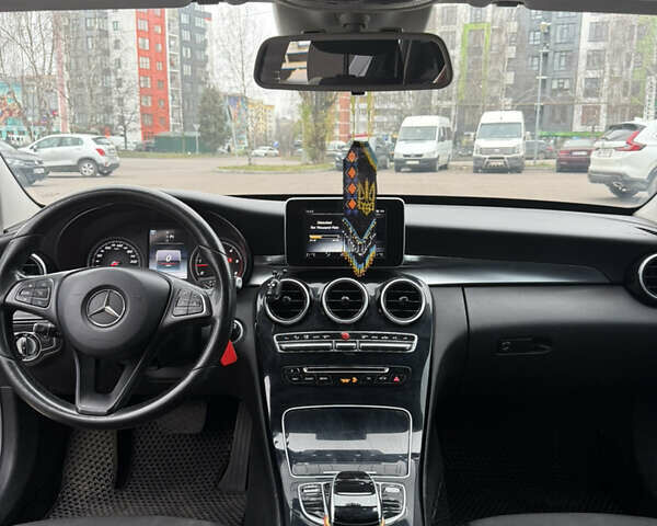 Серый Мерседес Ц-Класс, объемом двигателя 1.6 л и пробегом 312 тыс. км за 14200 $, фото 9 на Automoto.ua