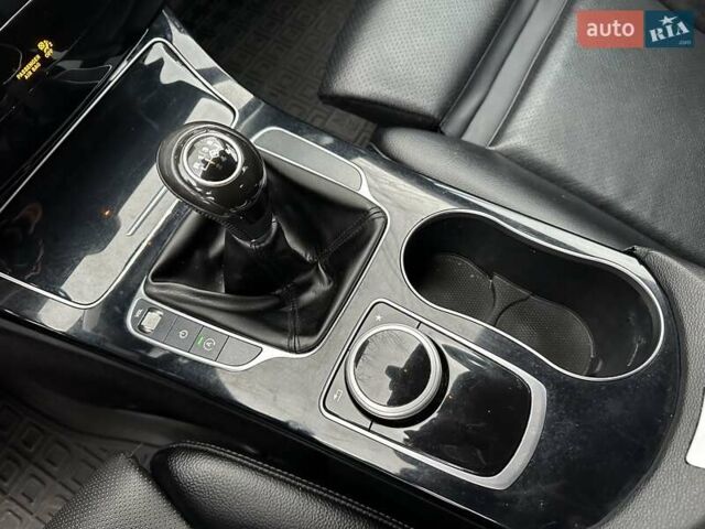 Серый Мерседес Ц-Класс, объемом двигателя 2.14 л и пробегом 290 тыс. км за 13500 $, фото 24 на Automoto.ua