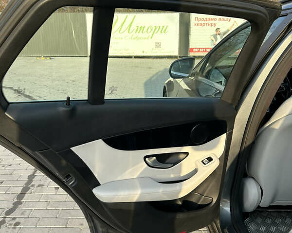 Сірий Мерседес Ц-Клас, об'ємом двигуна 1.6 л та пробігом 260 тис. км за 16000 $, фото 7 на Automoto.ua
