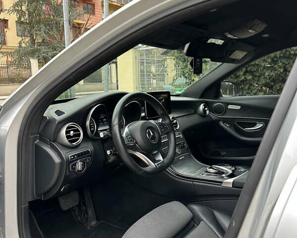 Серый Мерседес Ц-Класс, объемом двигателя 2.2 л и пробегом 253 тыс. км за 17500 $, фото 6 на Automoto.ua