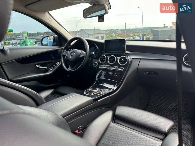 Сірий Мерседес Ц-Клас, об'ємом двигуна 2.14 л та пробігом 297 тис. км за 15950 $, фото 18 на Automoto.ua