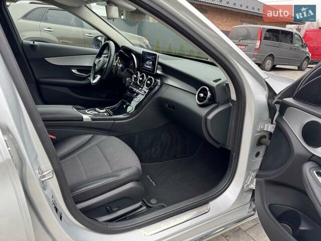 Серый Мерседес Ц-Класс, объемом двигателя 1.6 л и пробегом 170 тыс. км за 17900 $, фото 44 на Automoto.ua