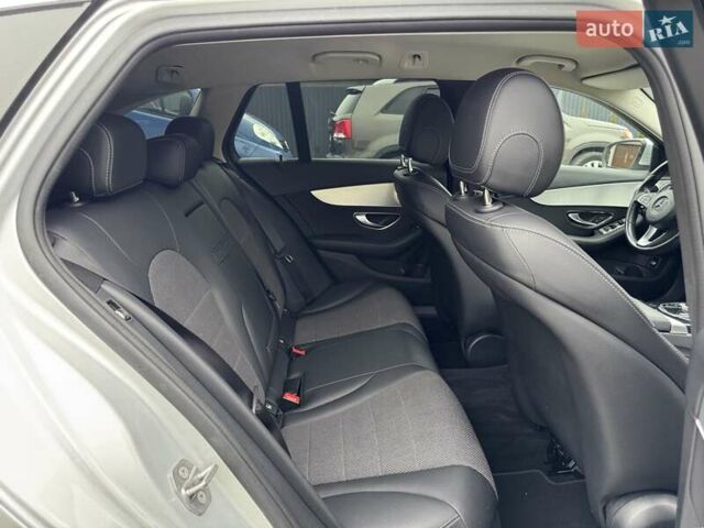 Серый Мерседес Ц-Класс, объемом двигателя 1.6 л и пробегом 170 тыс. км за 17900 $, фото 49 на Automoto.ua