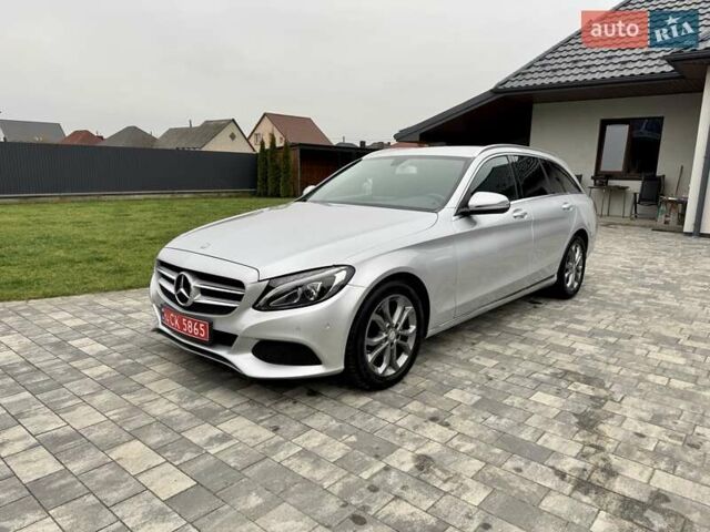 Серый Мерседес Ц-Класс, объемом двигателя 1.6 л и пробегом 170 тыс. км за 17900 $, фото 1 на Automoto.ua