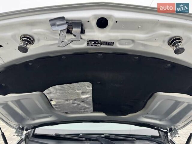 Серый Мерседес Ц-Класс, объемом двигателя 1.6 л и пробегом 170 тыс. км за 17900 $, фото 73 на Automoto.ua