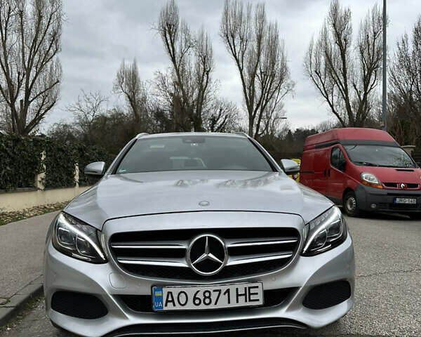 Серый Мерседес Ц-Класс, объемом двигателя 2.2 л и пробегом 253 тыс. км за 17500 $, фото 3 на Automoto.ua