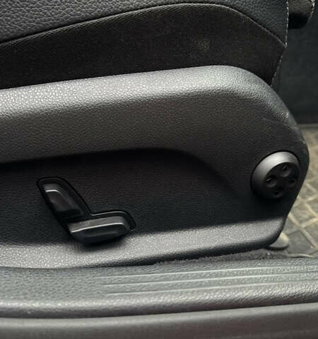 Сірий Мерседес Ц-Клас, об'ємом двигуна 2.14 л та пробігом 225 тис. км за 17777 $, фото 8 на Automoto.ua