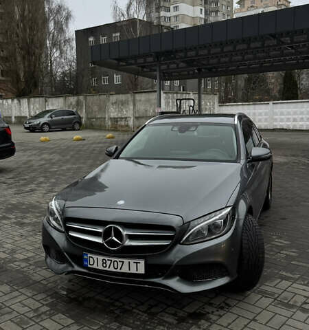 Сірий Мерседес Ц-Клас, об'ємом двигуна 2.14 л та пробігом 225 тис. км за 17777 $, фото 2 на Automoto.ua