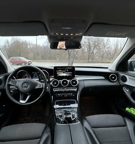 Сірий Мерседес Ц-Клас, об'ємом двигуна 2.14 л та пробігом 225 тис. км за 17777 $, фото 9 на Automoto.ua