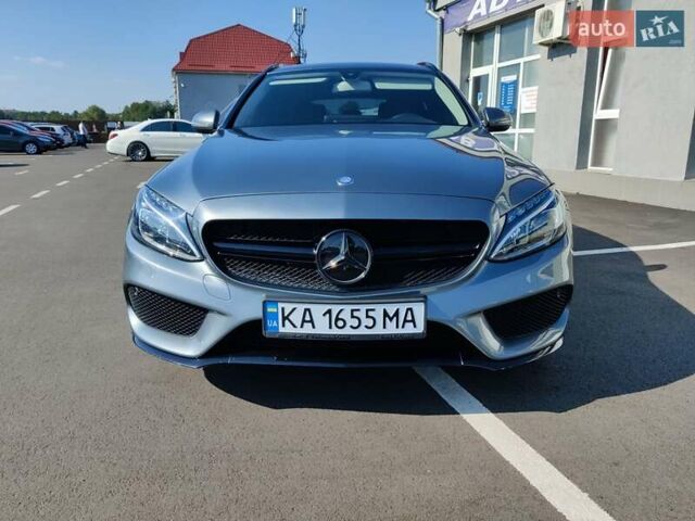 Сірий Мерседес Ц-Клас, об'ємом двигуна 2.2 л та пробігом 180 тис. км за 20500 $, фото 1 на Automoto.ua