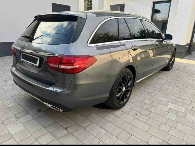 Сірий Мерседес Ц-Клас, об'ємом двигуна 2 л та пробігом 248 тис. км за 17750 $, фото 4 на Automoto.ua