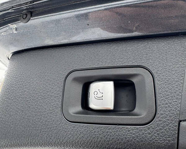 Серый Мерседес Ц-Класс, объемом двигателя 2.14 л и пробегом 290 тыс. км за 15800 $, фото 30 на Automoto.ua