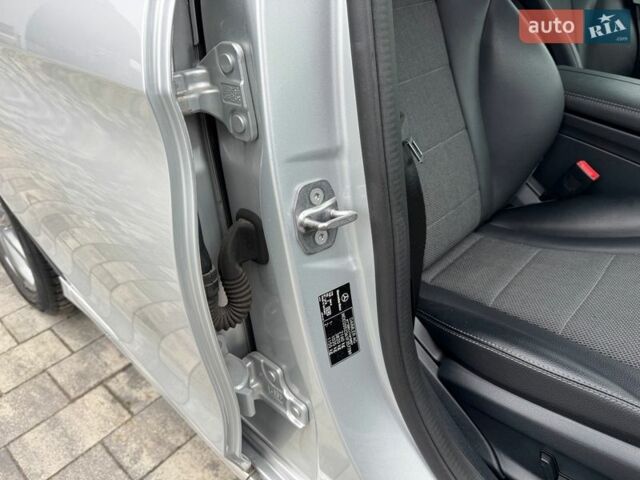 Серый Мерседес Ц-Класс, объемом двигателя 1.6 л и пробегом 171 тыс. км за 17200 $, фото 52 на Automoto.ua