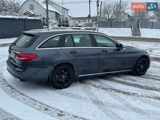 Серый Мерседес Ц-Класс, объемом двигателя 2.14 л и пробегом 290 тыс. км за 15800 $, фото 7 на Automoto.ua