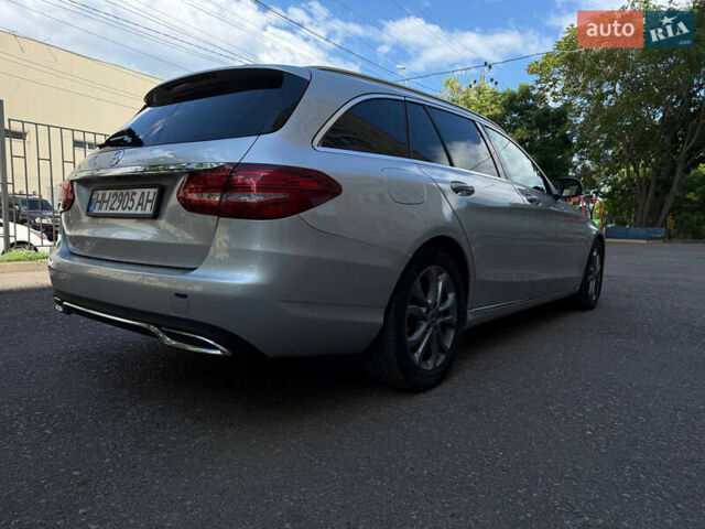 Сірий Мерседес Ц-Клас, об'ємом двигуна 2.14 л та пробігом 221 тис. км за 18500 $, фото 4 на Automoto.ua