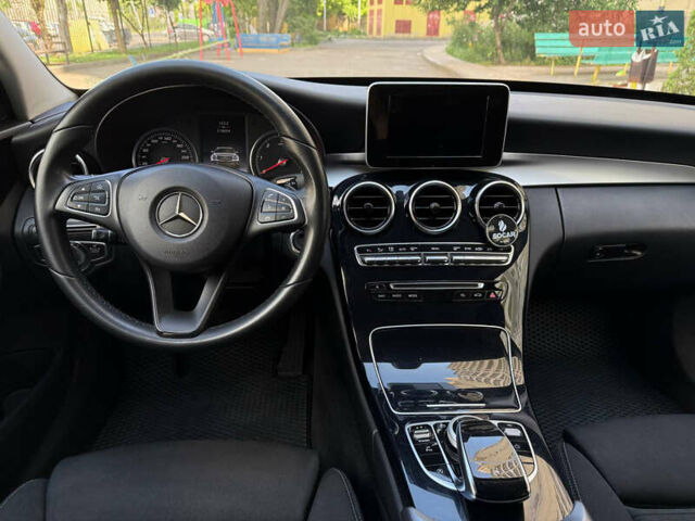 Сірий Мерседес Ц-Клас, об'ємом двигуна 2.14 л та пробігом 221 тис. км за 18500 $, фото 15 на Automoto.ua