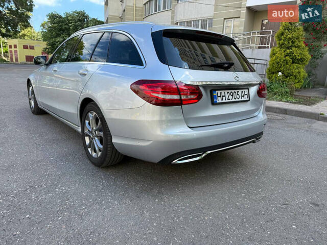 Сірий Мерседес Ц-Клас, об'ємом двигуна 2.14 л та пробігом 221 тис. км за 18500 $, фото 2 на Automoto.ua