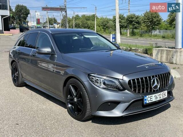Серый Мерседес Ц-Класс, объемом двигателя 2 л и пробегом 289 тыс. км за 21500 $, фото 1 на Automoto.ua