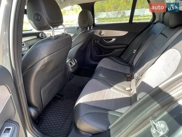 Серый Мерседес Ц-Класс, объемом двигателя 2 л и пробегом 289 тыс. км за 21500 $, фото 51 на Automoto.ua