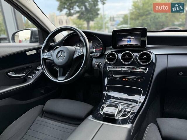 Мерседес Ц-Класс 2018 в Киеве на Automoto.ua Серый Мерседес Ц-Класс, объемом двигателя 2.14 л и пробегом 299 тыс. км за 18800 $, фото 9 на Automoto.ua