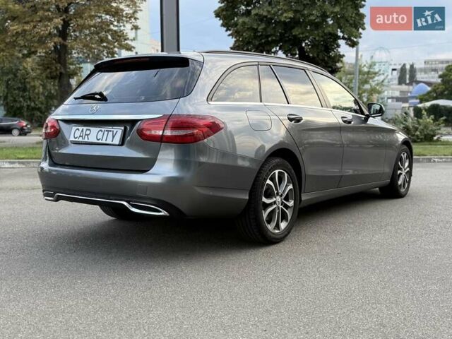 Мерседес Ц-Класс 2018 в Киеве на Automoto.ua Серый Мерседес Ц-Класс, объемом двигателя 2.14 л и пробегом 299 тыс. км за 18800 $, фото 6 на Automoto.ua