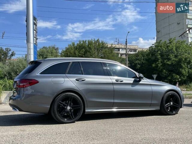 Серый Мерседес Ц-Класс, объемом двигателя 2 л и пробегом 289 тыс. км за 21500 $, фото 16 на Automoto.ua