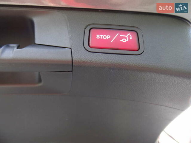 Серый Мерседес Ц-Класс, объемом двигателя 2 л и пробегом 289 тыс. км за 21500 $, фото 32 на Automoto.ua