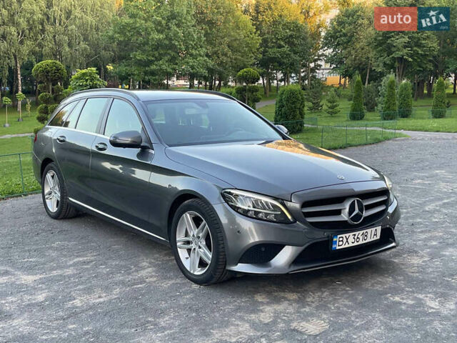 Серый Мерседес Ц-Класс, объемом двигателя 1.6 л и пробегом 200 тыс. км за 19250 $, фото 11 на Automoto.ua