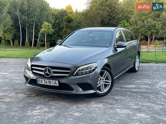 Серый Мерседес Ц-Класс, объемом двигателя 1.6 л и пробегом 200 тыс. км за 19250 $, фото 1 на Automoto.ua