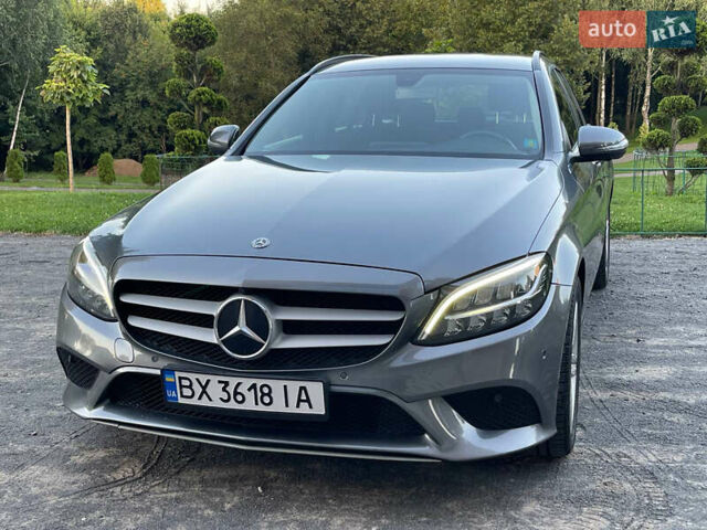 Серый Мерседес Ц-Класс, объемом двигателя 1.6 л и пробегом 200 тыс. км за 19250 $, фото 5 на Automoto.ua