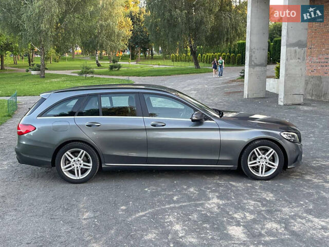 Серый Мерседес Ц-Класс, объемом двигателя 1.6 л и пробегом 200 тыс. км за 19250 $, фото 8 на Automoto.ua
