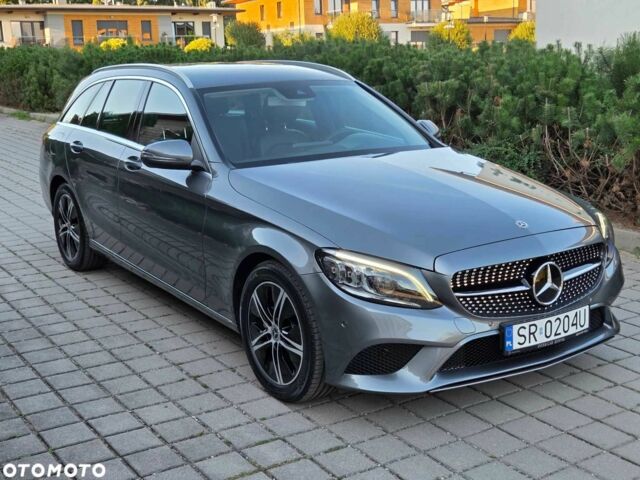 Серый Мерседес Ц-Класс, объемом двигателя 1.6 л и пробегом 325 тыс. км за 19838 $, фото 1 на Automoto.ua