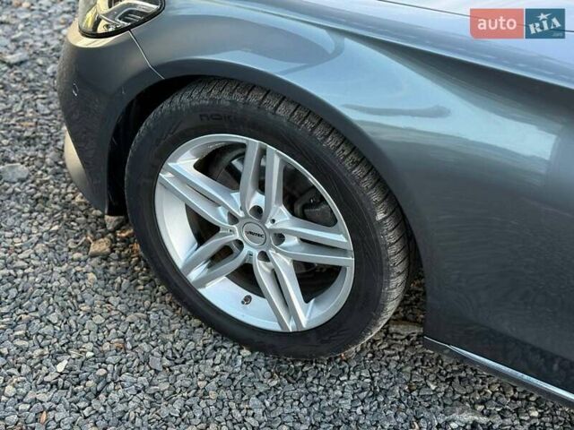 Сірий Мерседес Ц-Клас, об'ємом двигуна 1.6 л та пробігом 200 тис. км за 19900 $, фото 17 на Automoto.ua