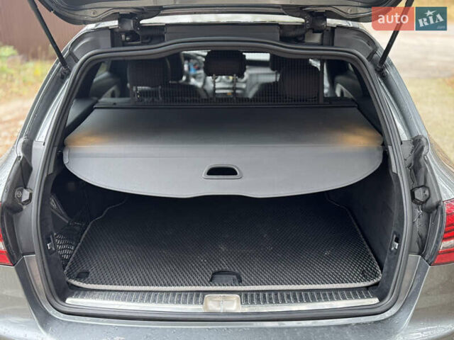 Серый Мерседес Ц-Класс, объемом двигателя 1.95 л и пробегом 223 тыс. км за 24000 $, фото 7 на Automoto.ua