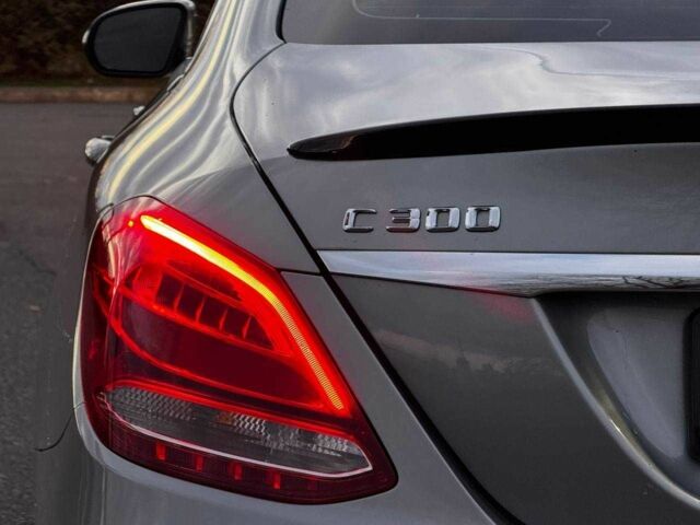 Серый Мерседес Ц-Класс, объемом двигателя 0 л и пробегом 137 тыс. км за 16000 $, фото 2 на Automoto.ua