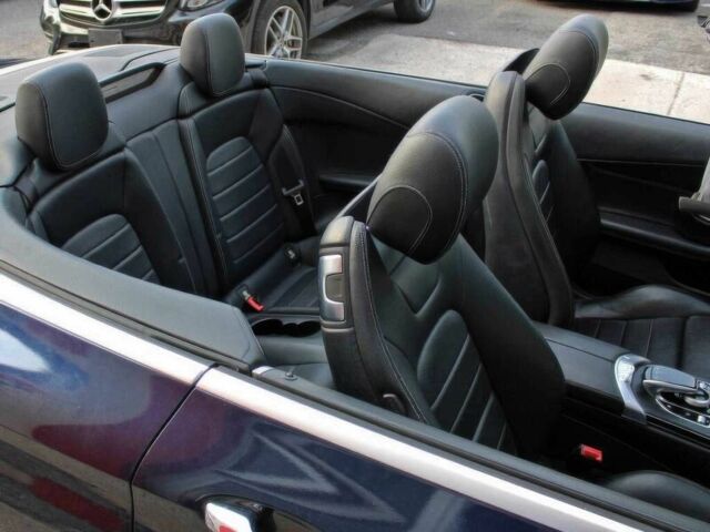 Синий Мерседес Ц-Класс, объемом двигателя 2 л и пробегом 32 тыс. км за 9000 $, фото 12 на Automoto.ua