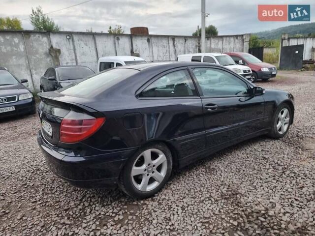 Синий Мерседес Ц-Класс, объемом двигателя 2 л и пробегом 223 тыс. км за 4500 $, фото 27 на Automoto.ua