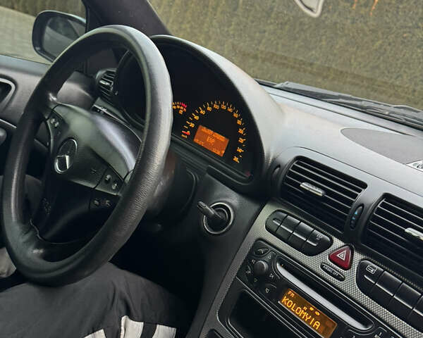 Синий Мерседес Ц-Класс, объемом двигателя 2 л и пробегом 180 тыс. км за 4444 $, фото 33 на Automoto.ua