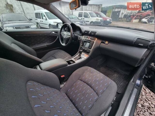 Синий Мерседес Ц-Класс, объемом двигателя 2 л и пробегом 223 тыс. км за 4500 $, фото 11 на Automoto.ua