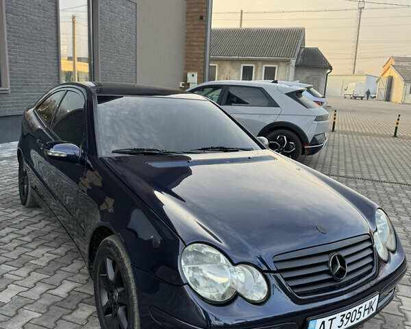 Синий Мерседес Ц-Класс, объемом двигателя 2 л и пробегом 180 тыс. км за 4444 $, фото 14 на Automoto.ua