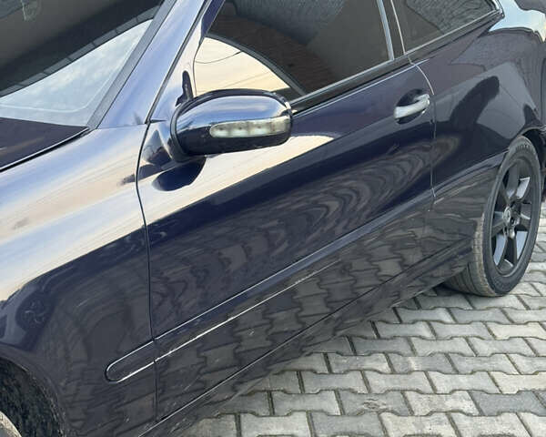 Синий Мерседес Ц-Класс, объемом двигателя 2 л и пробегом 180 тыс. км за 4444 $, фото 2 на Automoto.ua