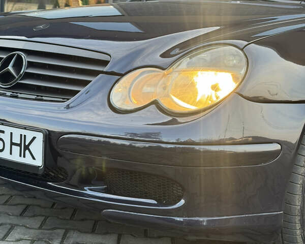 Синий Мерседес Ц-Класс, объемом двигателя 2 л и пробегом 180 тыс. км за 4444 $, фото 3 на Automoto.ua