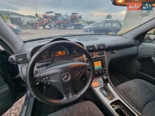 Синий Мерседес Ц-Класс, объемом двигателя 2 л и пробегом 223 тыс. км за 4500 $, фото 34 на Automoto.ua