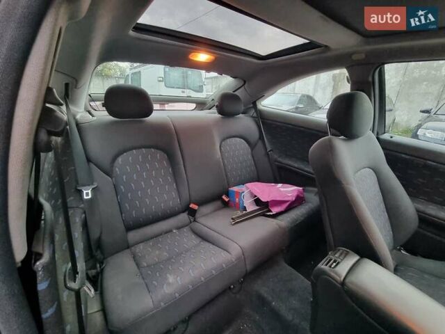 Синий Мерседес Ц-Класс, объемом двигателя 2 л и пробегом 223 тыс. км за 4500 $, фото 6 на Automoto.ua